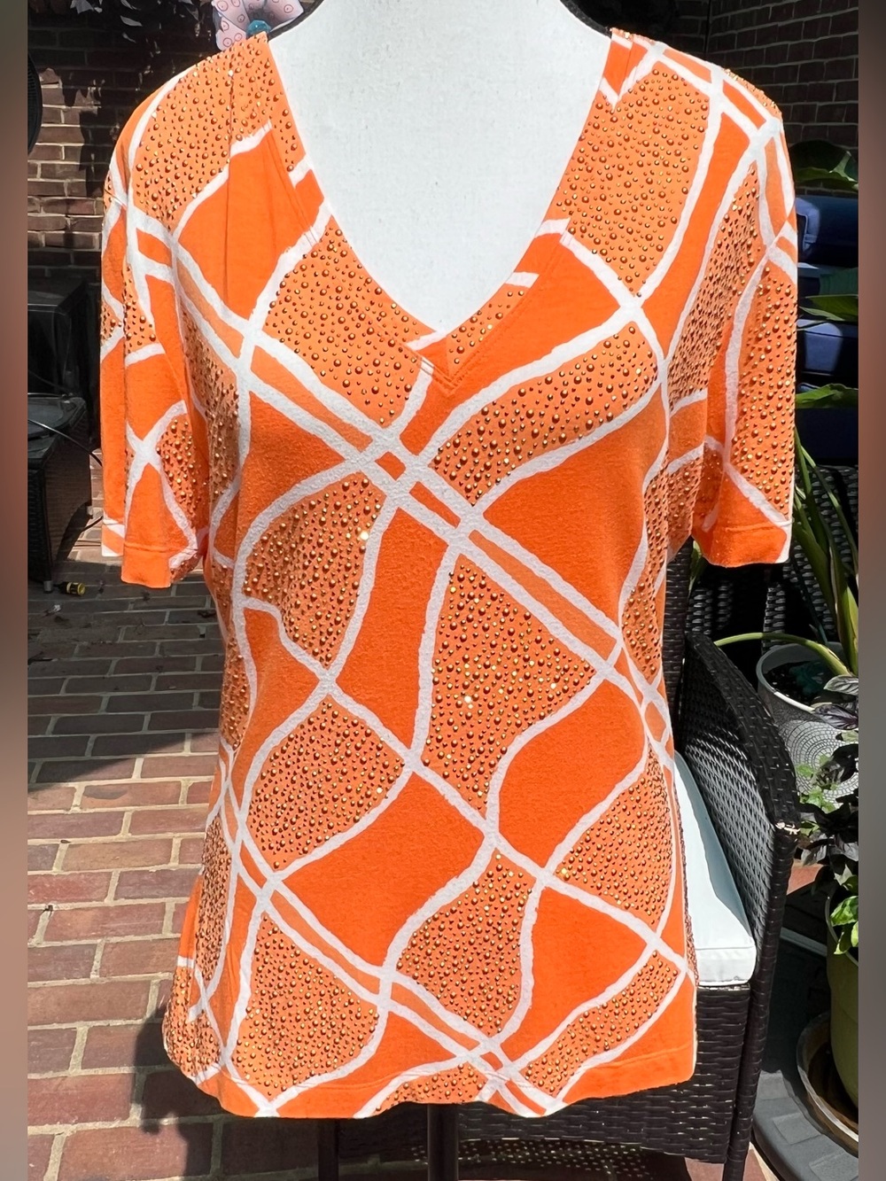 St. John Collection Resort 2011 Orange Multi Pearl Crystal VNeck Jersey Top Sz M